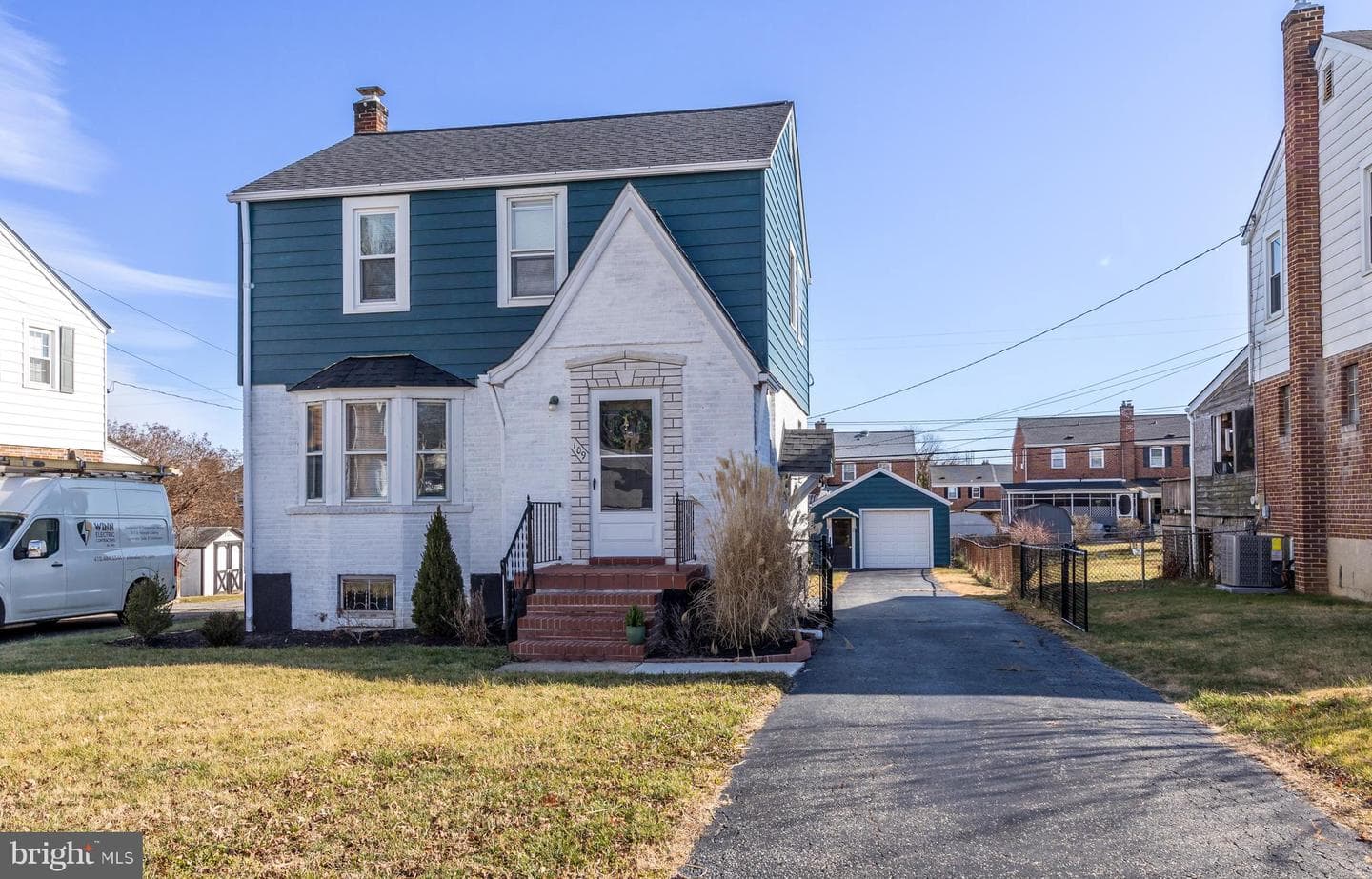 109 Elinor Avenue photo 7