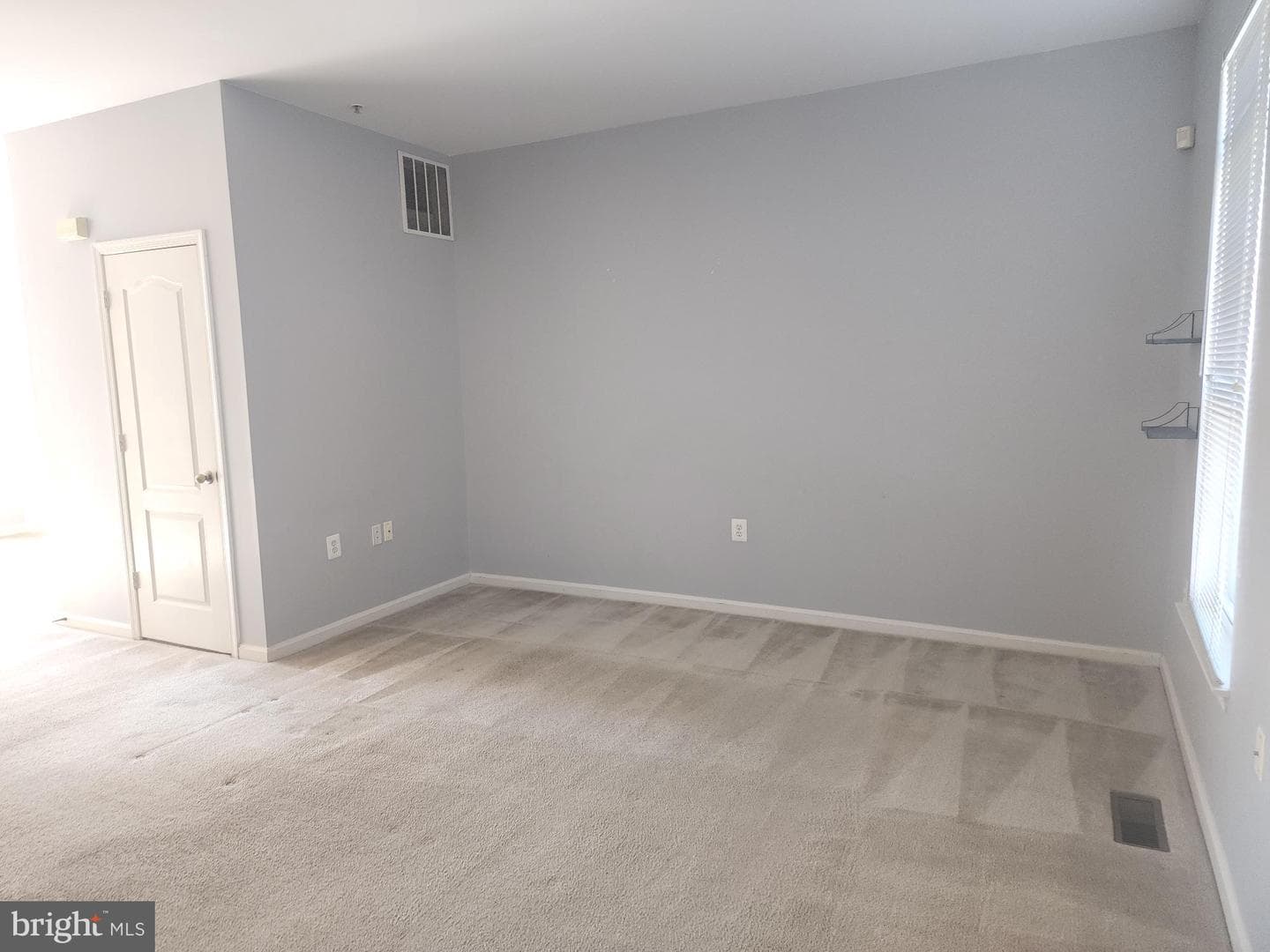 556 Rhapsody Court photo 5