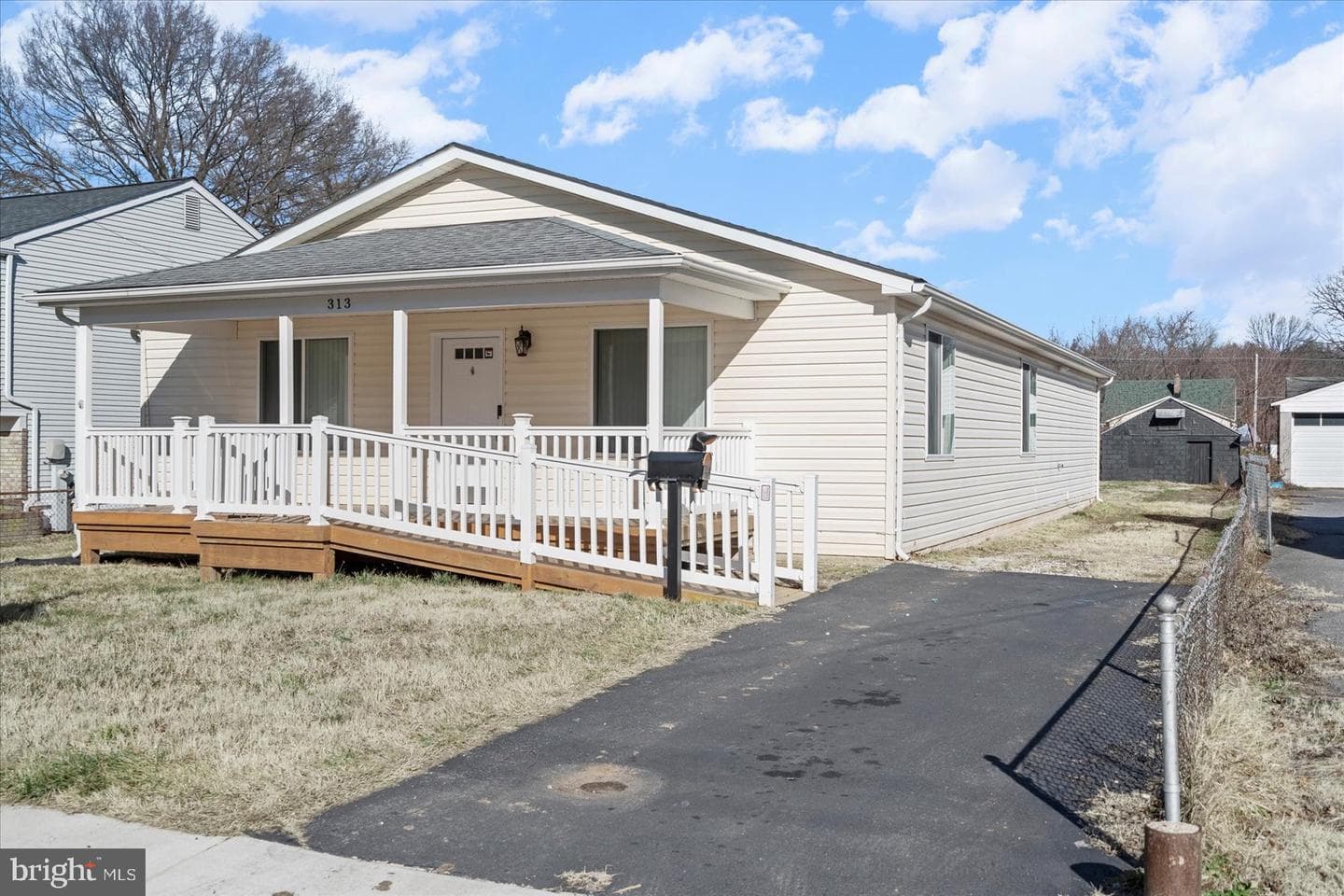 313 Homberg Avenue photo 2