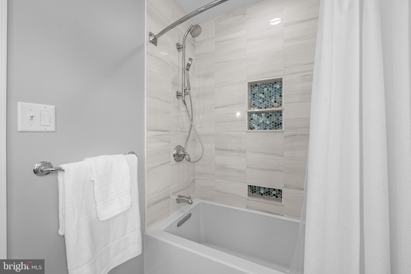 6 Meadow Road photo 50