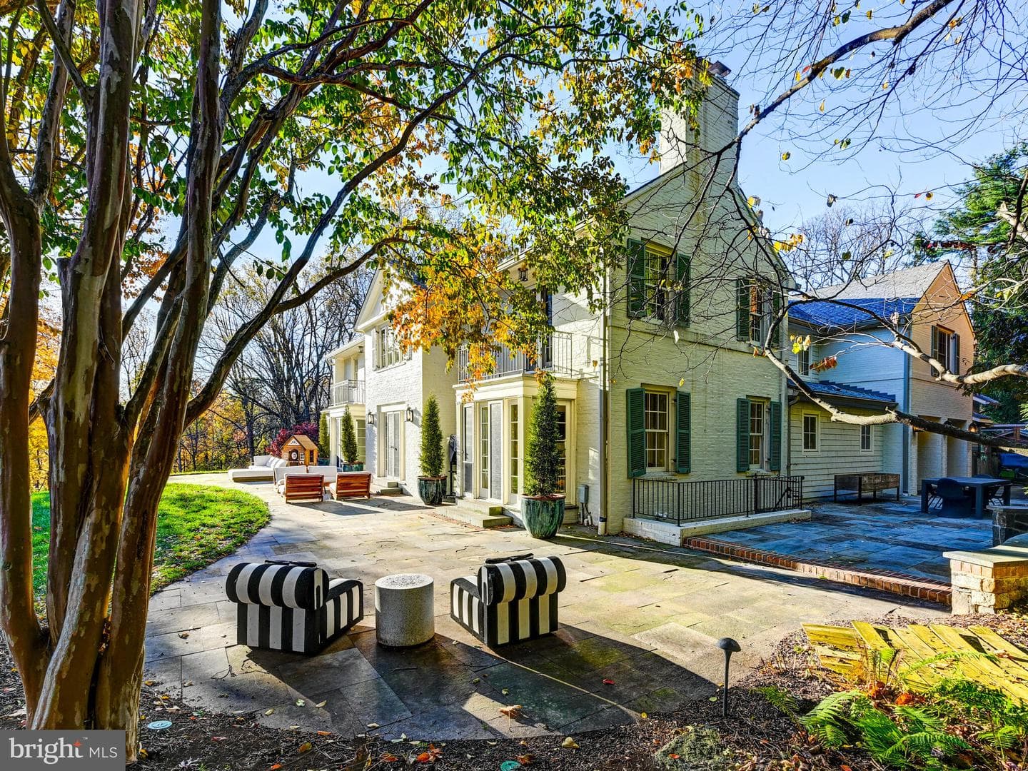 11129 Falls Road photo 40
