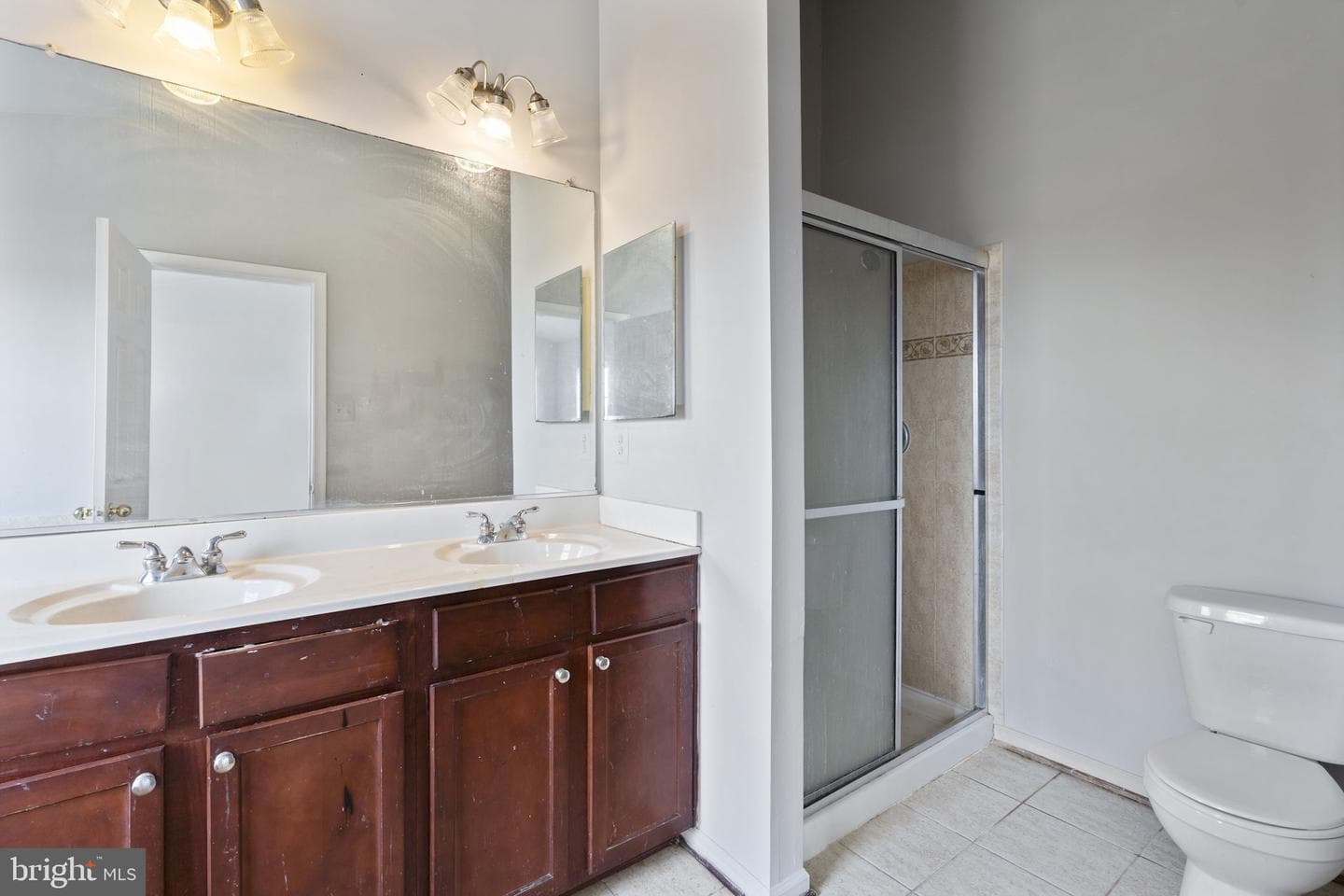 811 Middle River Road photo 27
