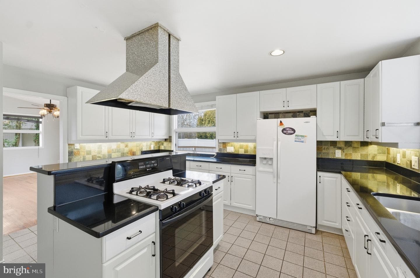 8 Peachtree Court photo 21
