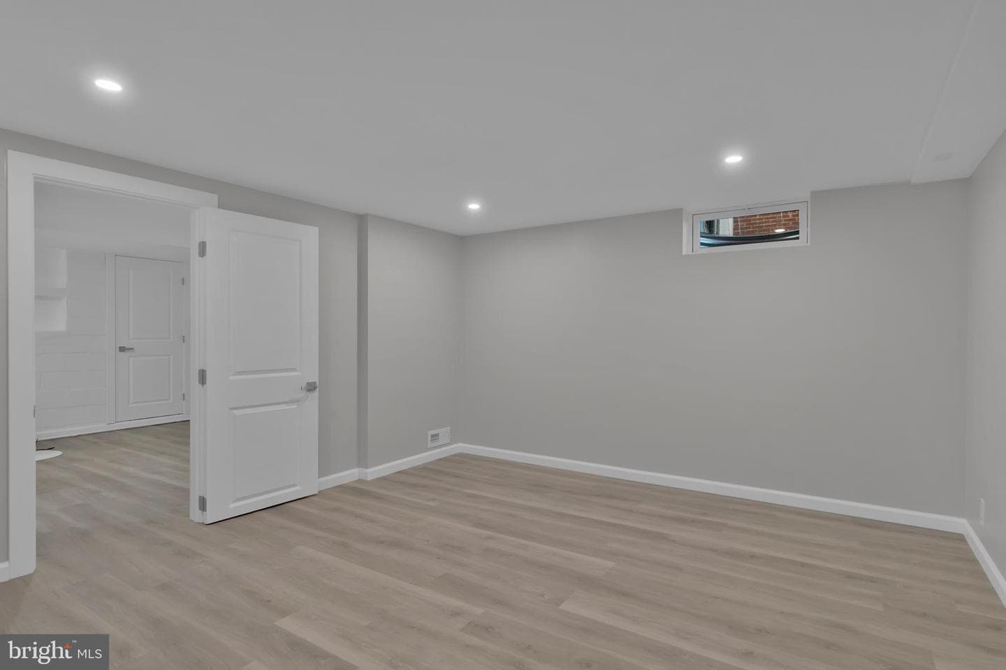 2725 Kirkleigh Road photo 27
