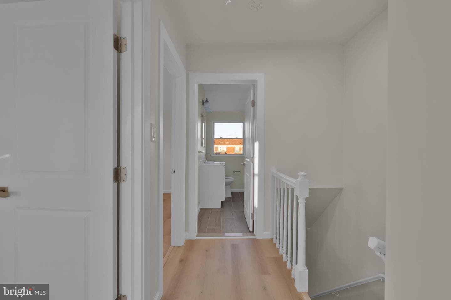 2725 Kirkleigh Road photo 35