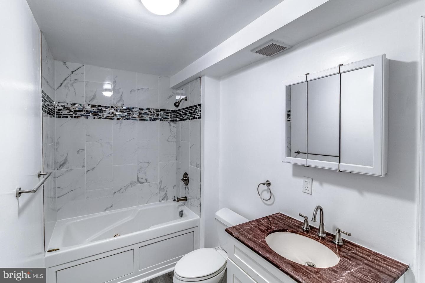 300 Lorraine Avenue photo 11