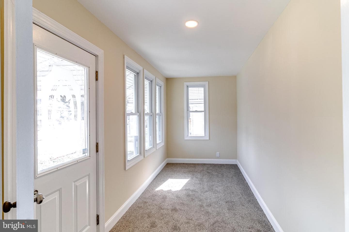 300 Lorraine Avenue photo 15