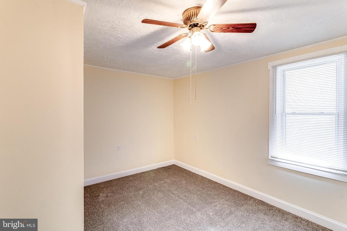 300 Lorraine Avenue photo 18