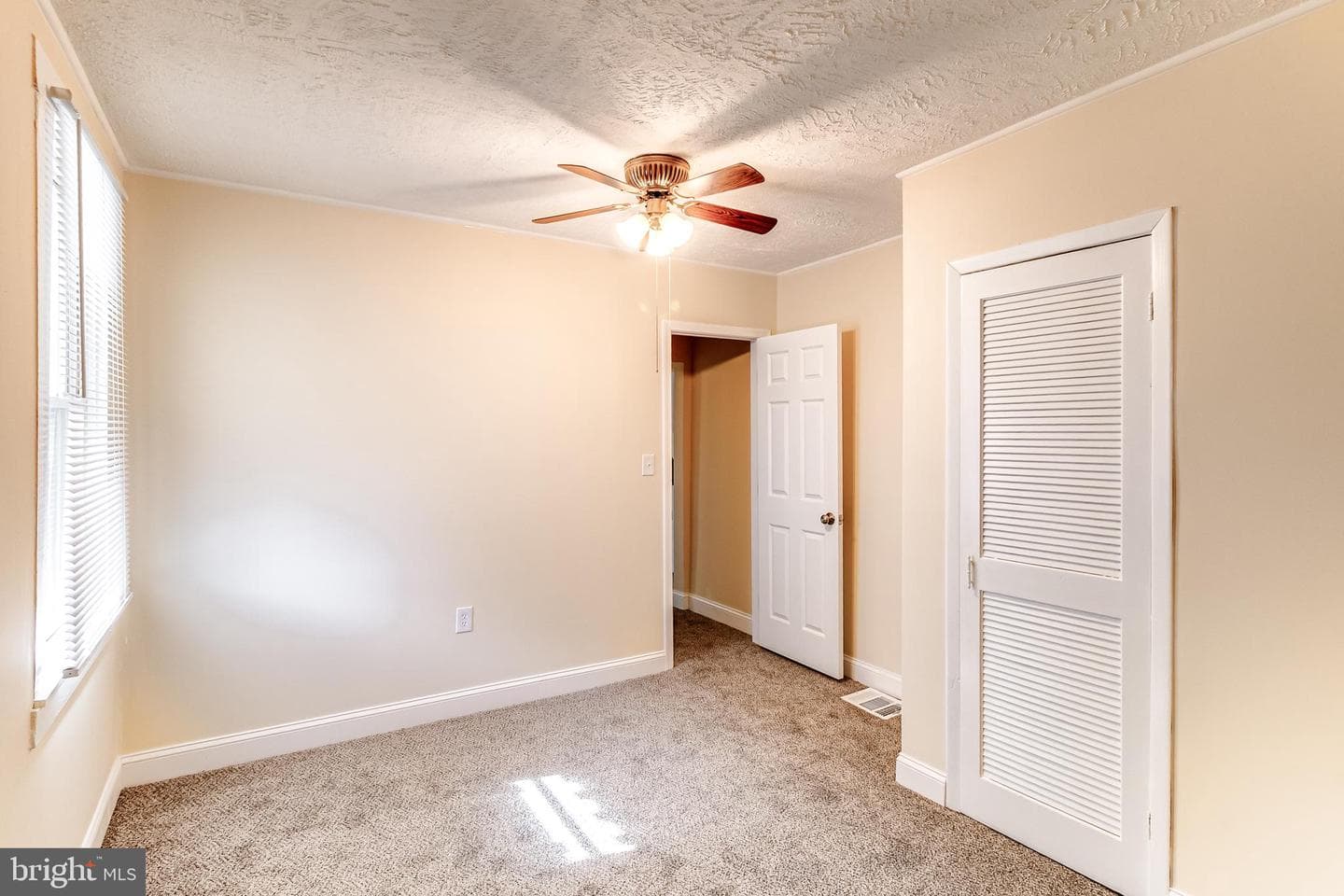 300 Lorraine Avenue photo 19
