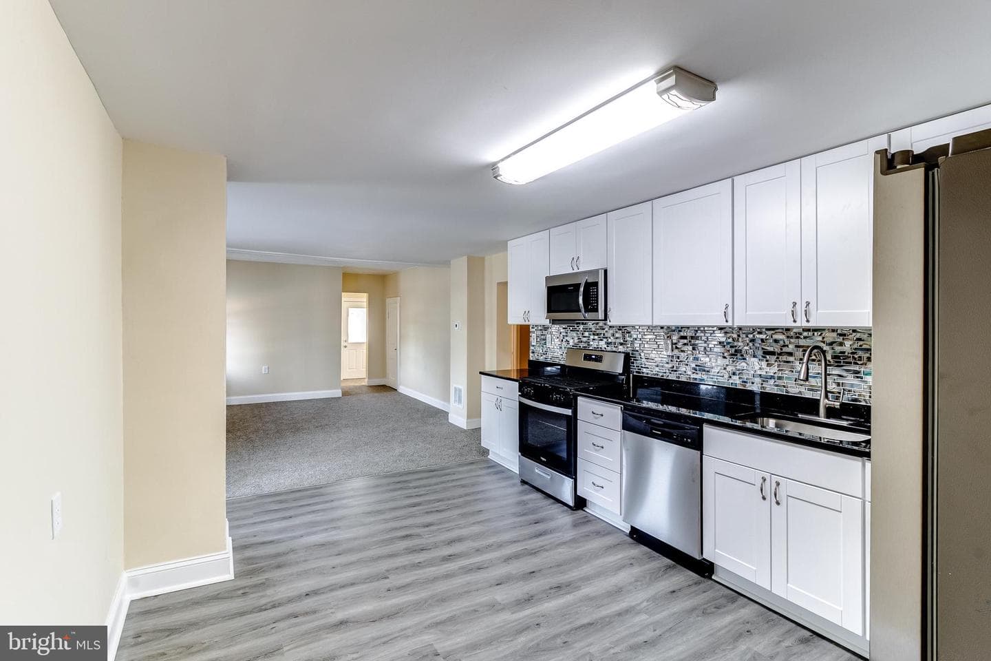 300 Lorraine Avenue photo 2