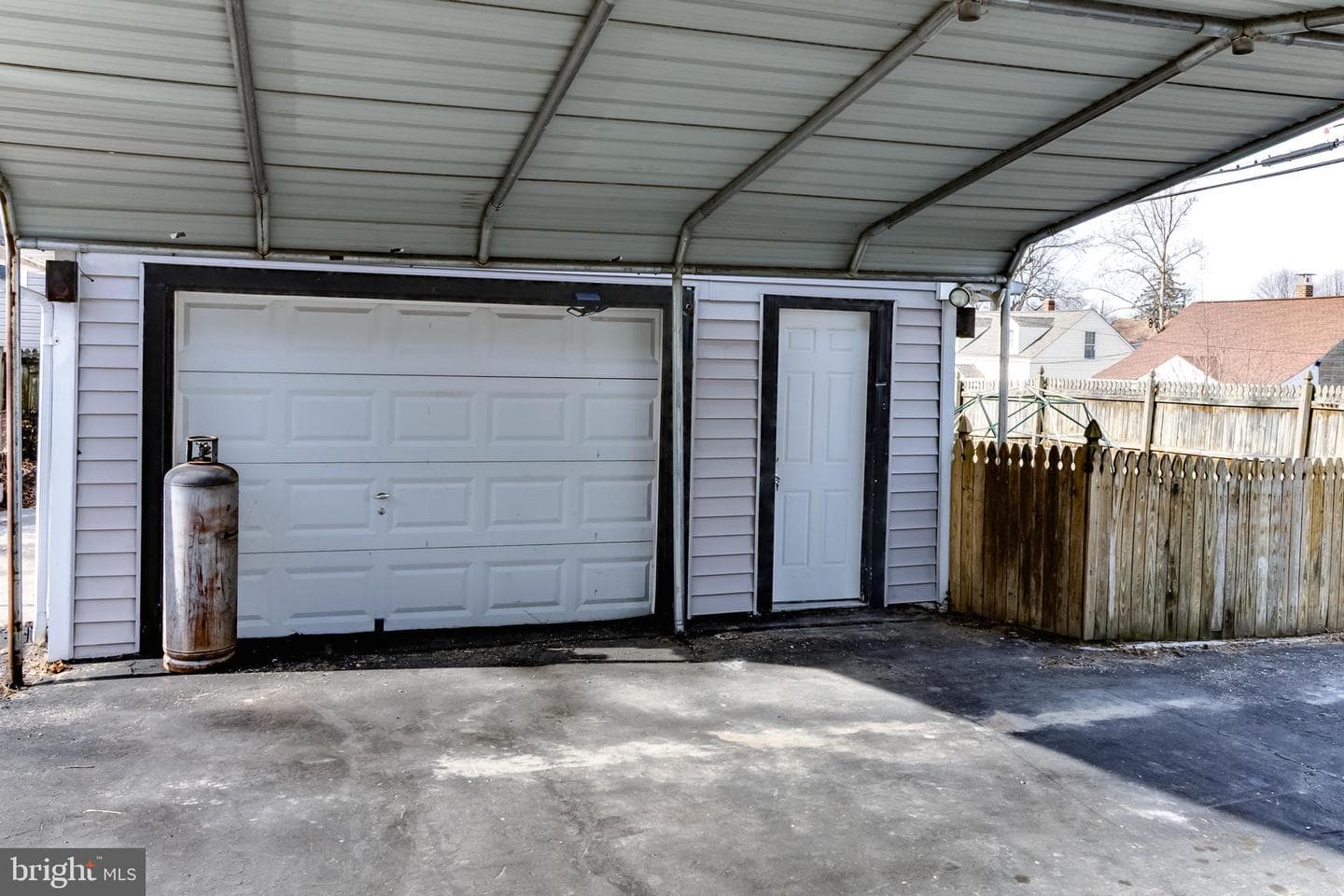 300 Lorraine Avenue photo 5