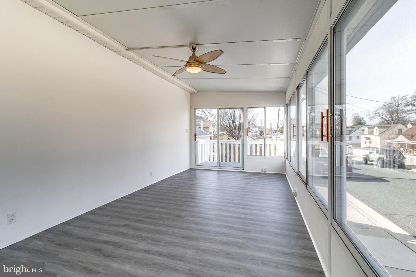 300 Lorraine Avenue photo 8