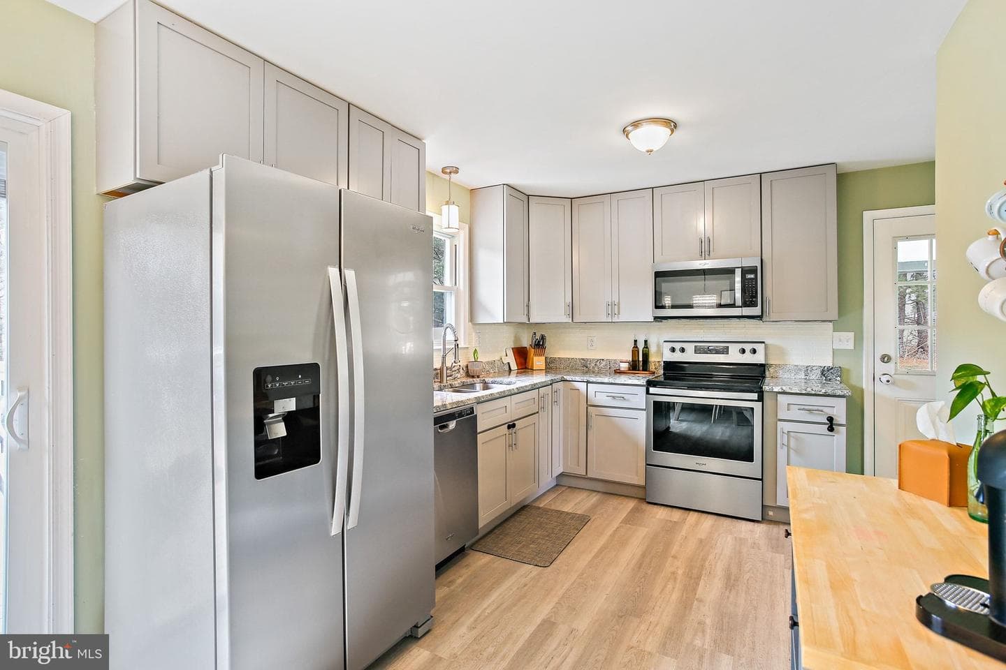 19028 Graystone Road photo 8