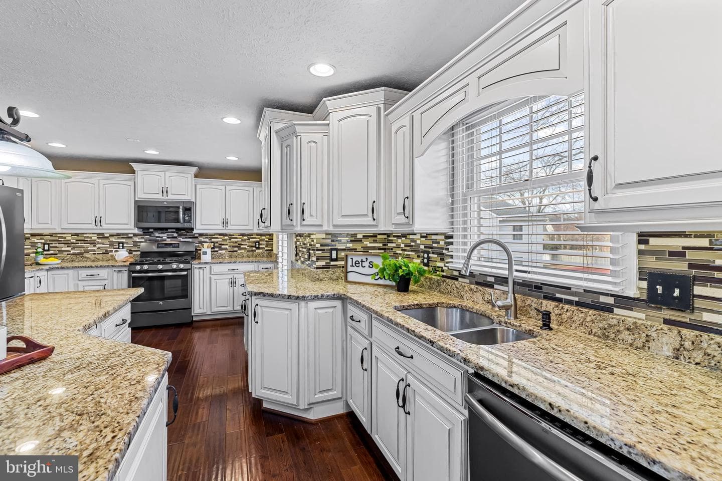 10 Symphony Woods Court photo 16