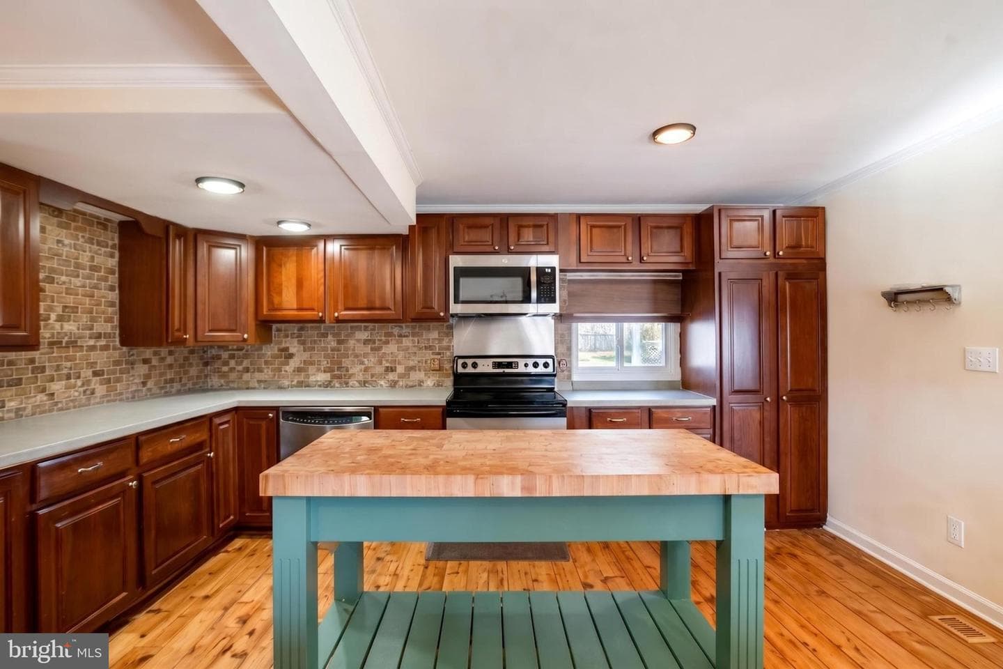 215 Nanticoke Road photo 4