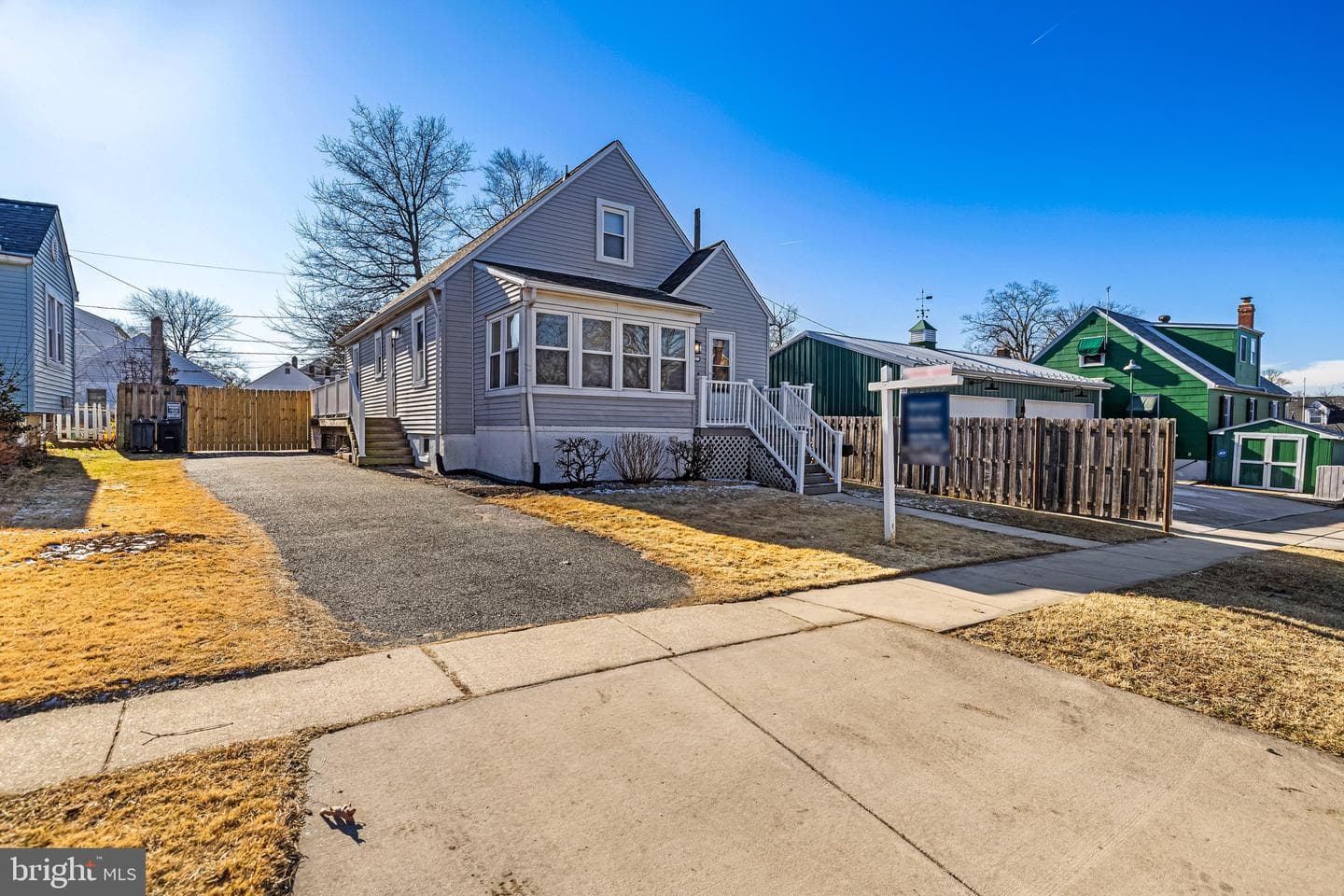 2601 Hillcrest Avenue photo 2