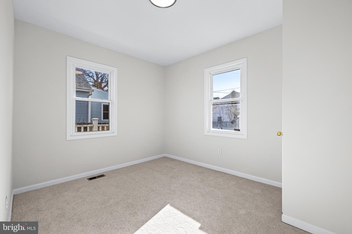 2601 Hillcrest Avenue photo 24