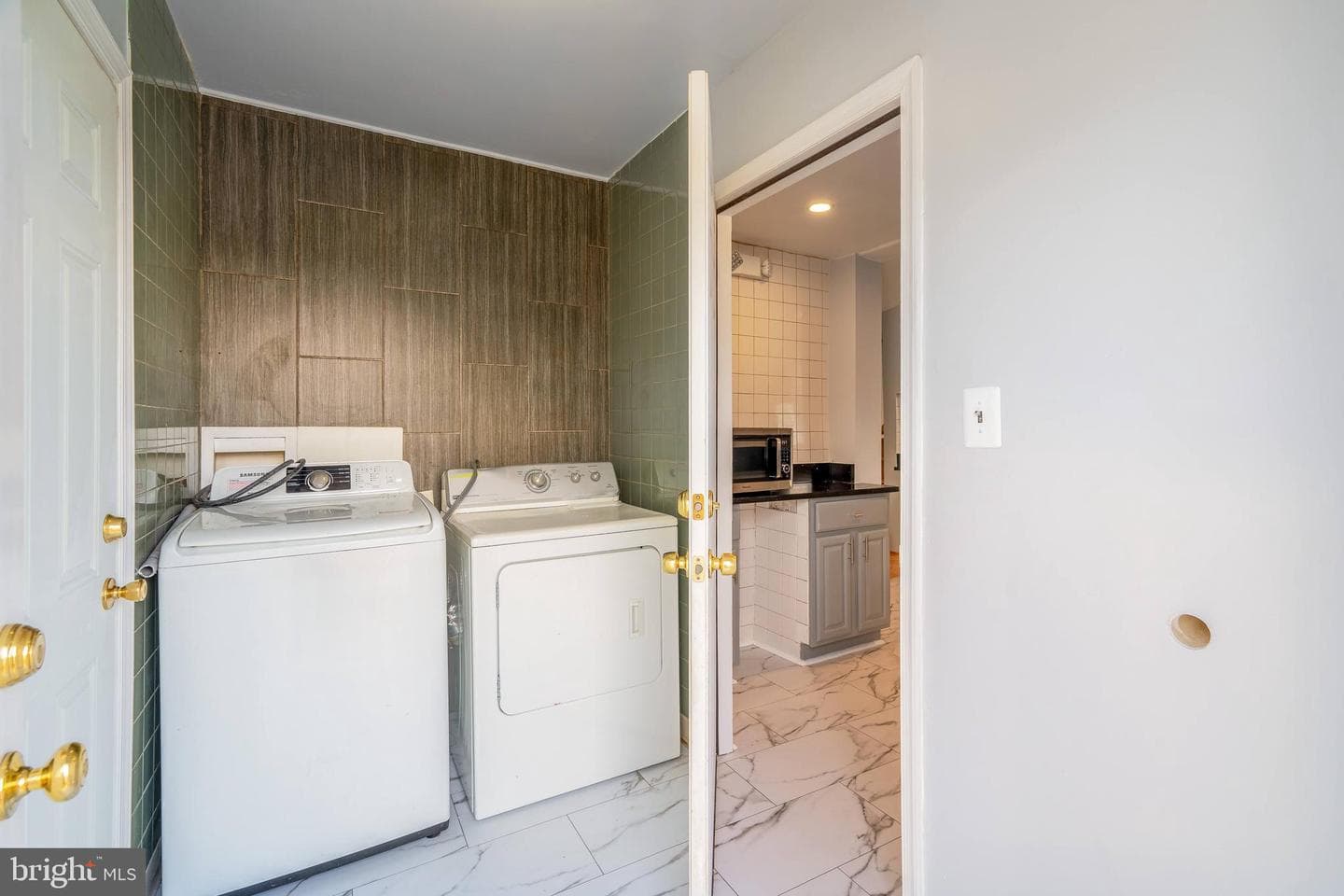 104 Ridge Avenue photo 6