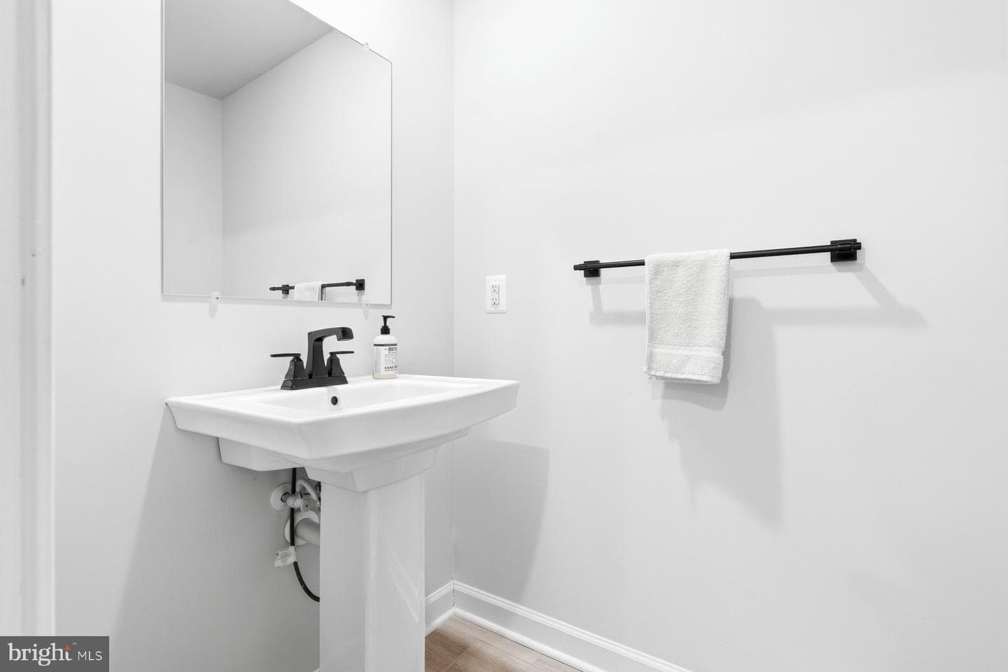 241 Hickory Hollow Court photo 3