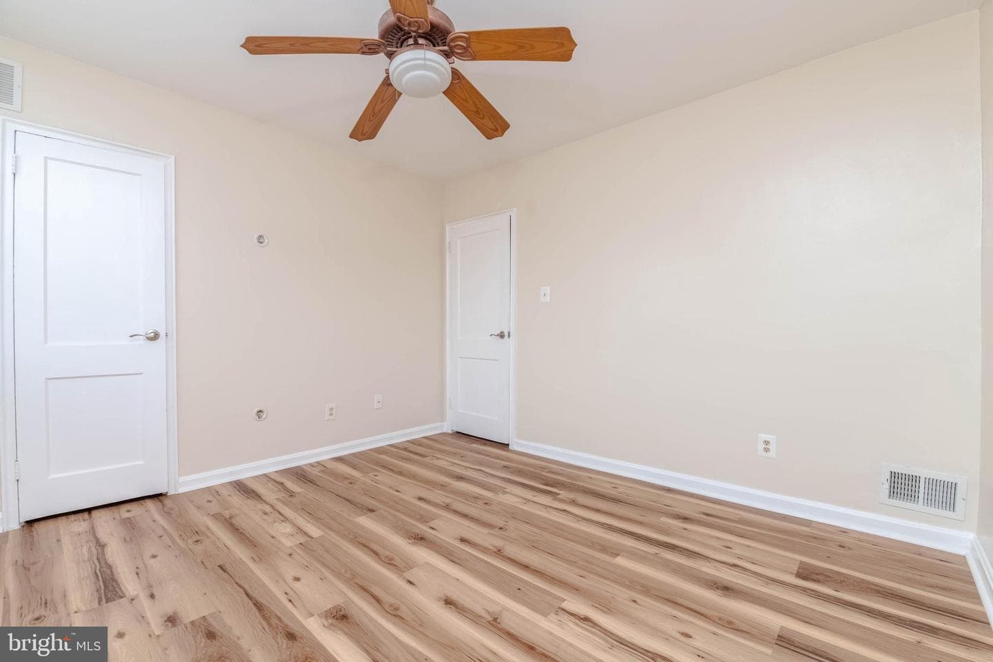 5413 Channing Road photo 26