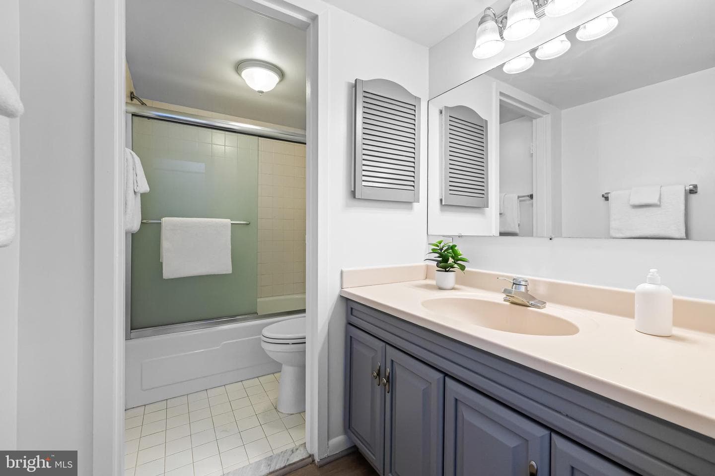 205 E Joppa Road #1103 photo 27
