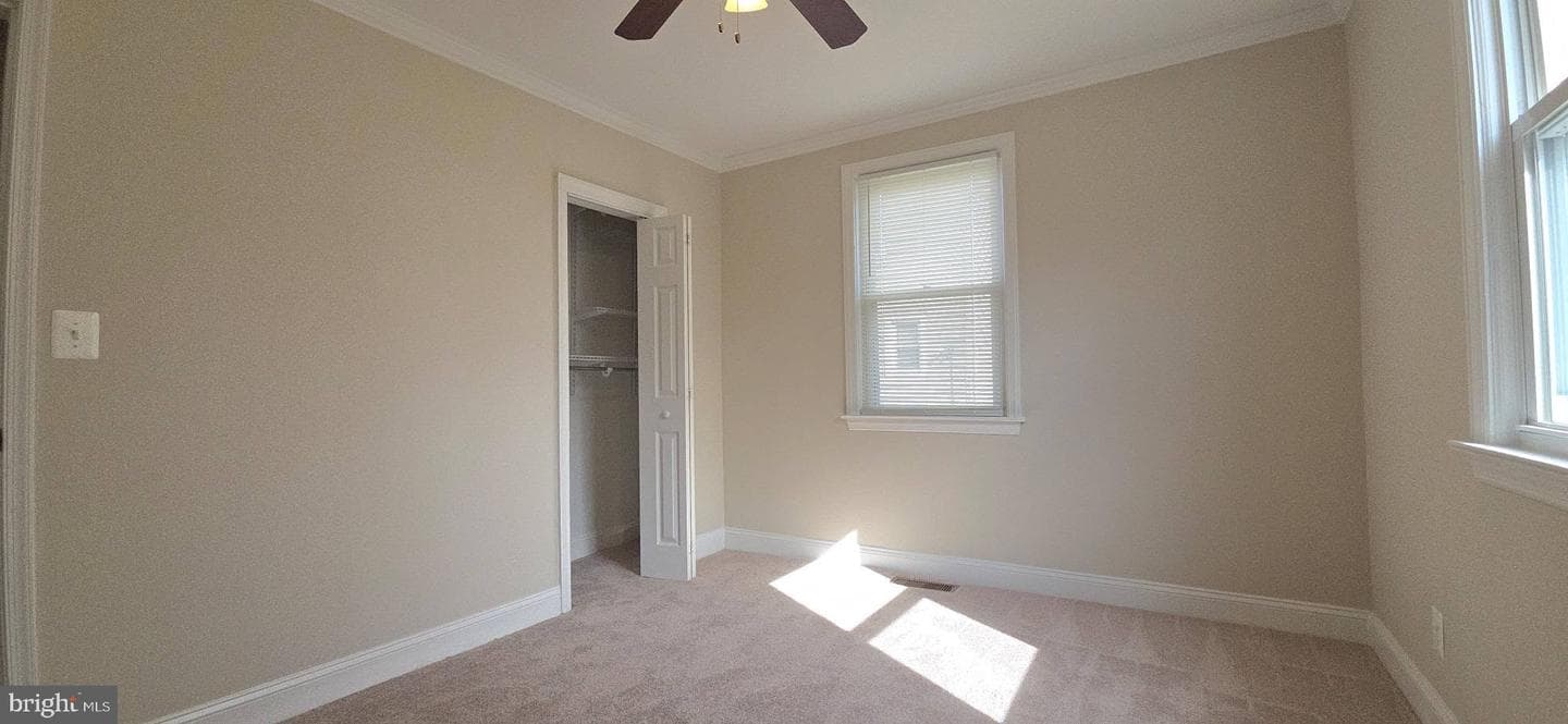 2329 Foster Avenue photo 24