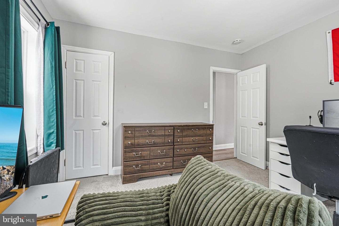 13 Virginia Avenue photo 15