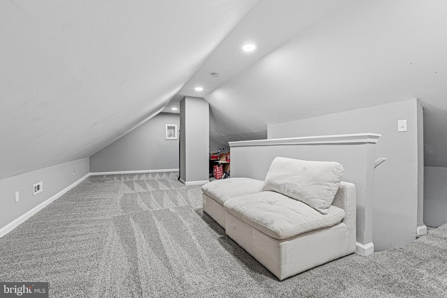 13 Virginia Avenue photo 20