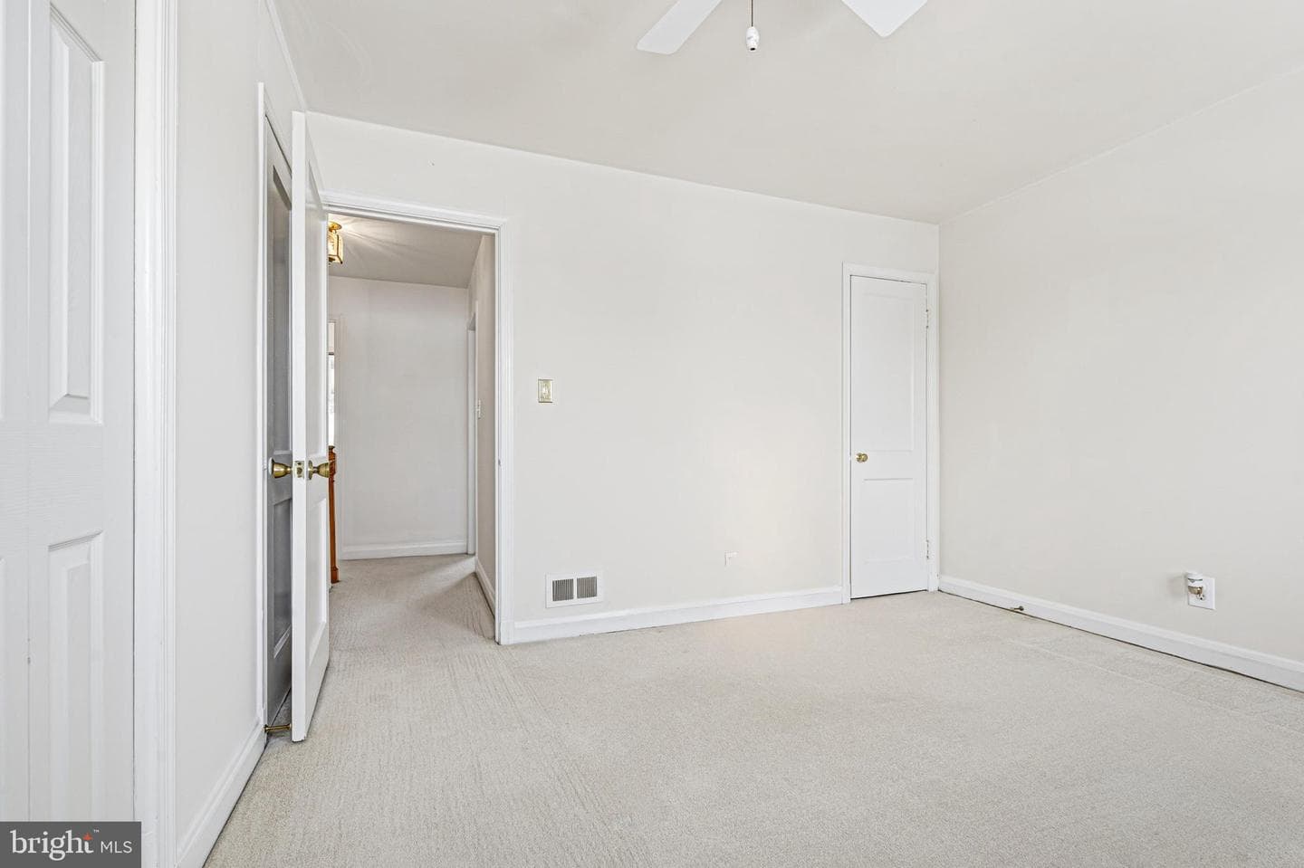 2734 Plainfield Road photo 31