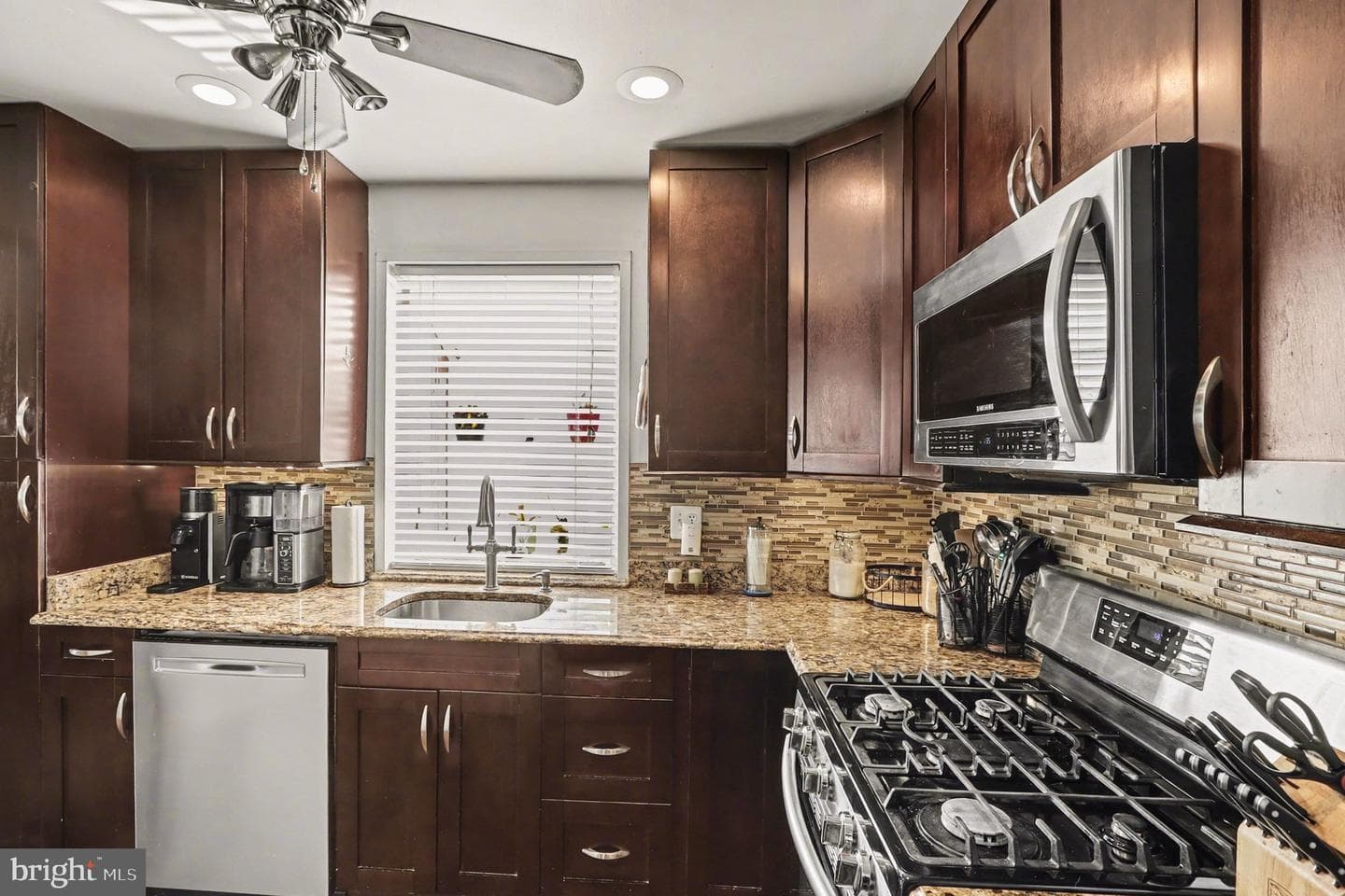 10414 Greentop Road photo 11