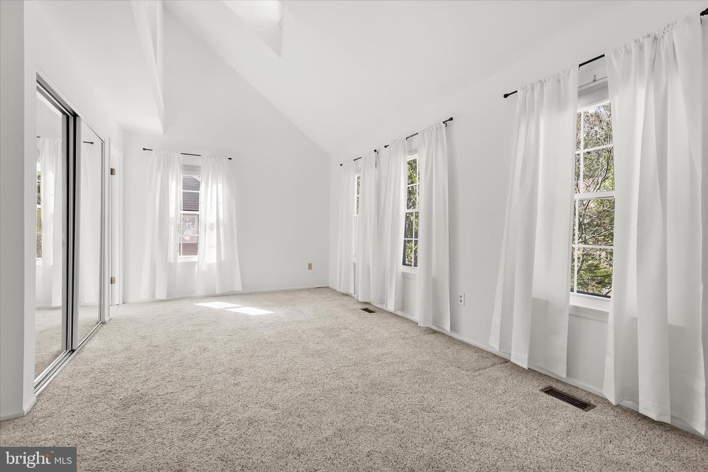 4016 Forest Valley photo 31