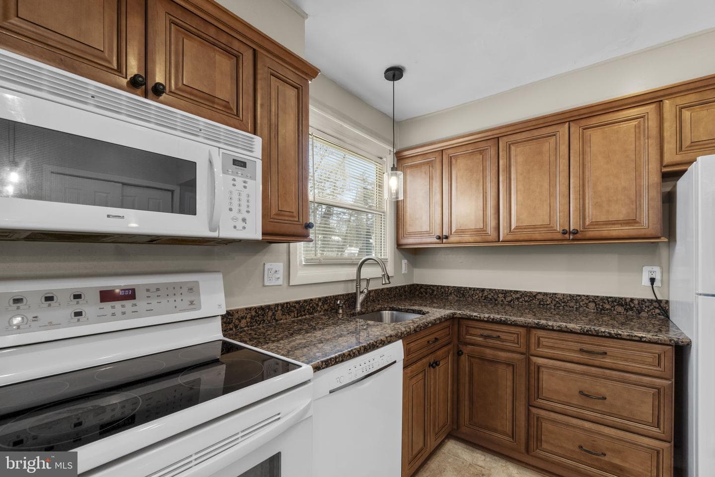 241 Cedarmere Circle photo 8