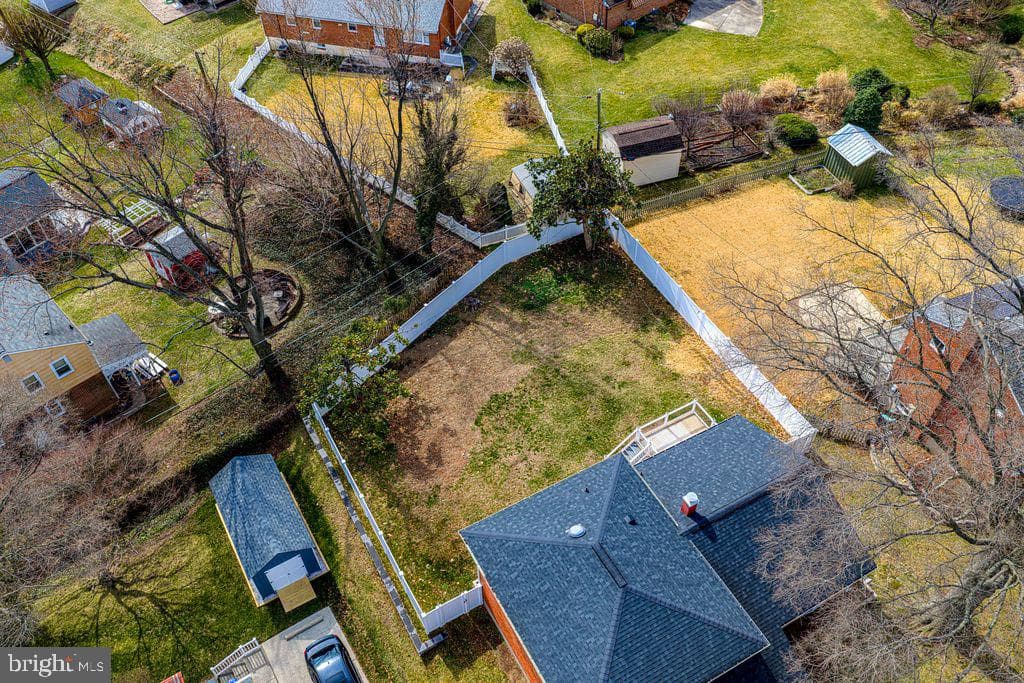 8007 Sagramore Road photo 37