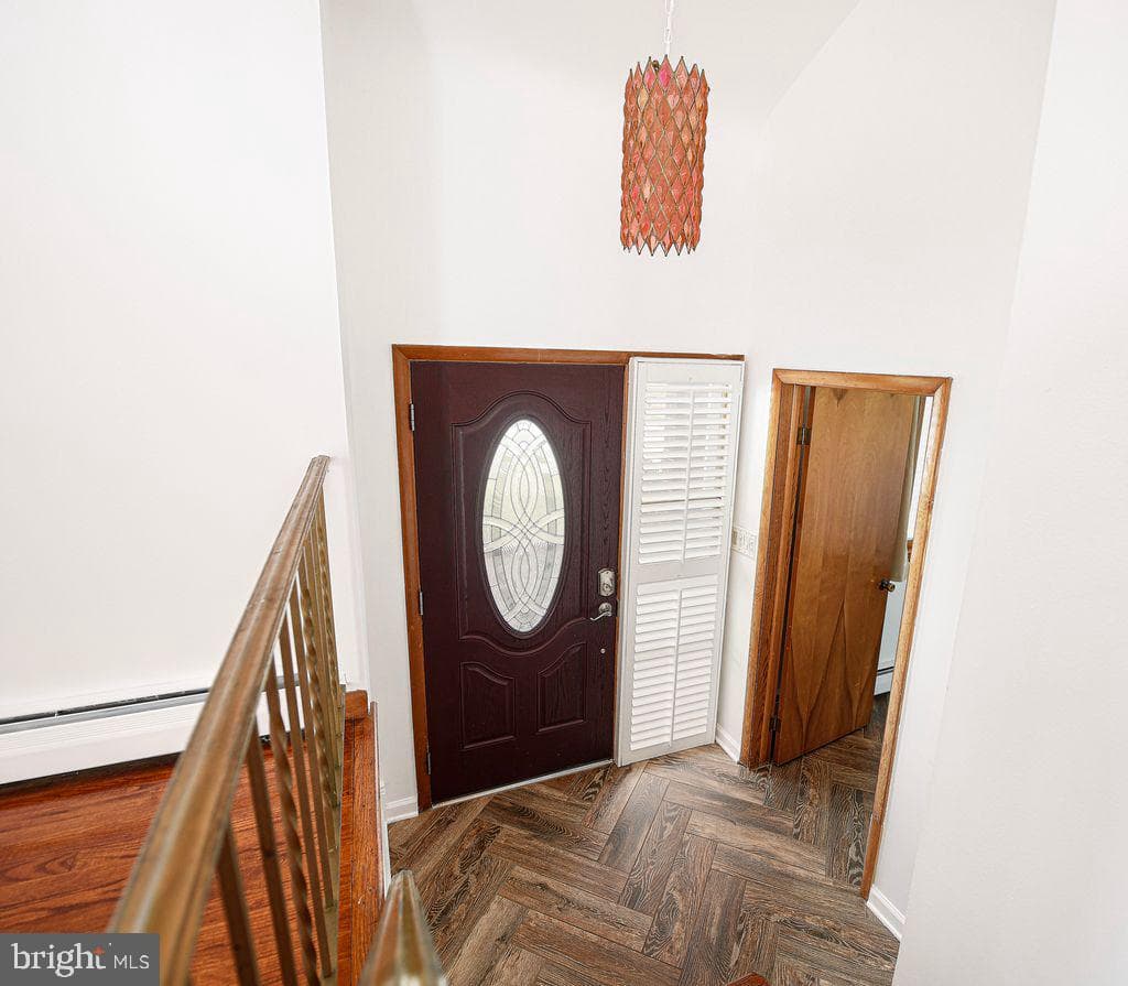 8007 Sagramore Road photo 4