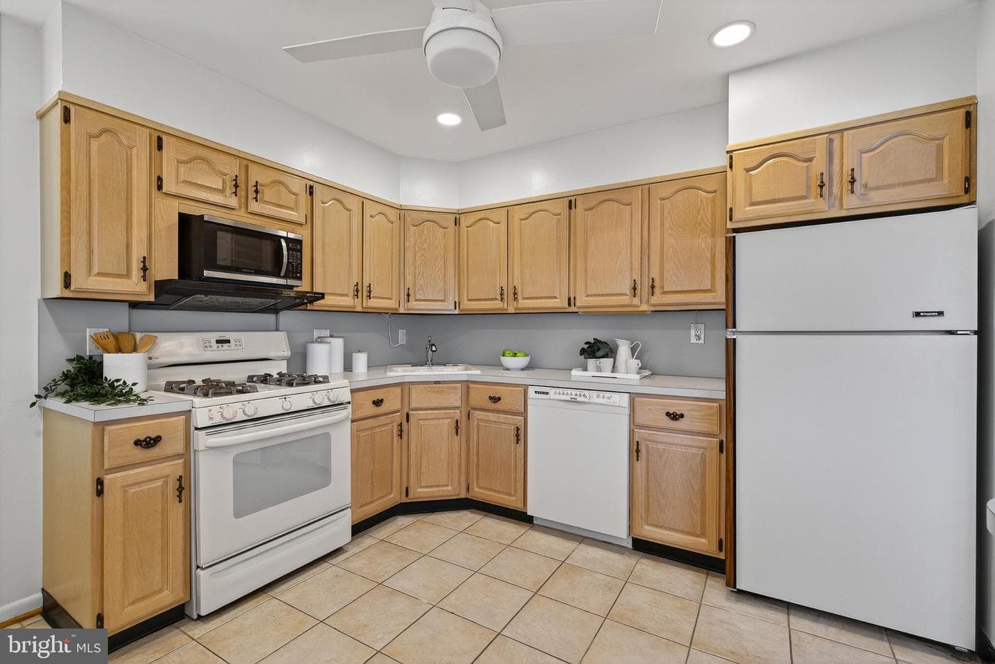 9223 Sandra Park Road photo 6