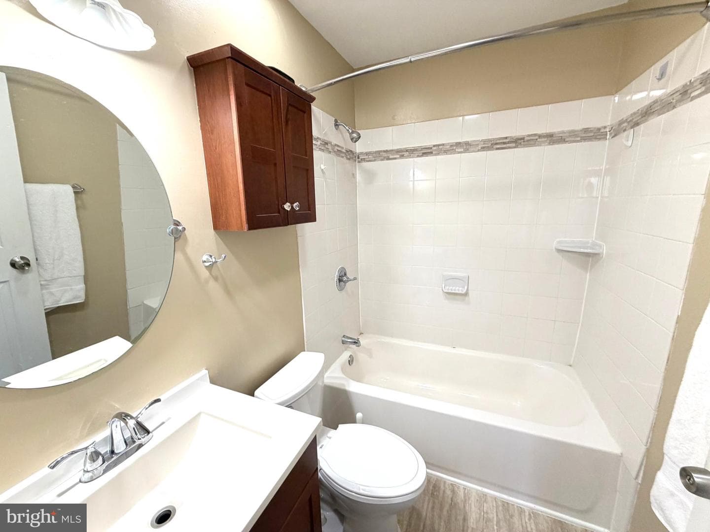 8 Hardwood Drive photo 16