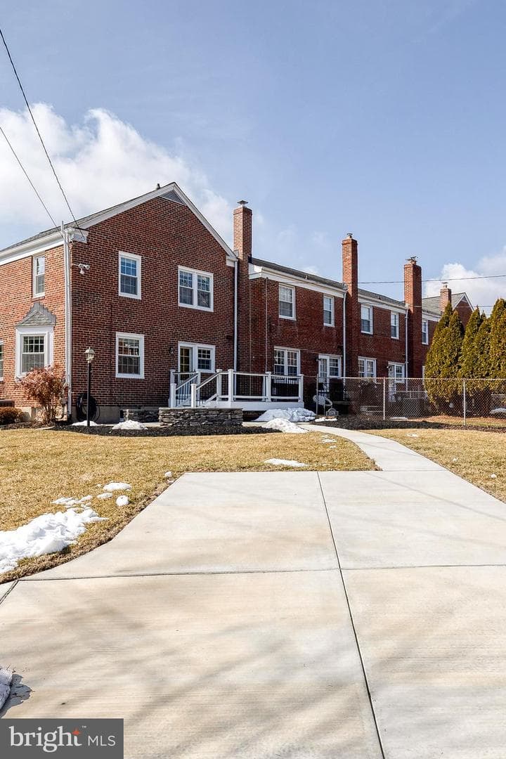 1574 Glen Keith Boulevard photo 31
