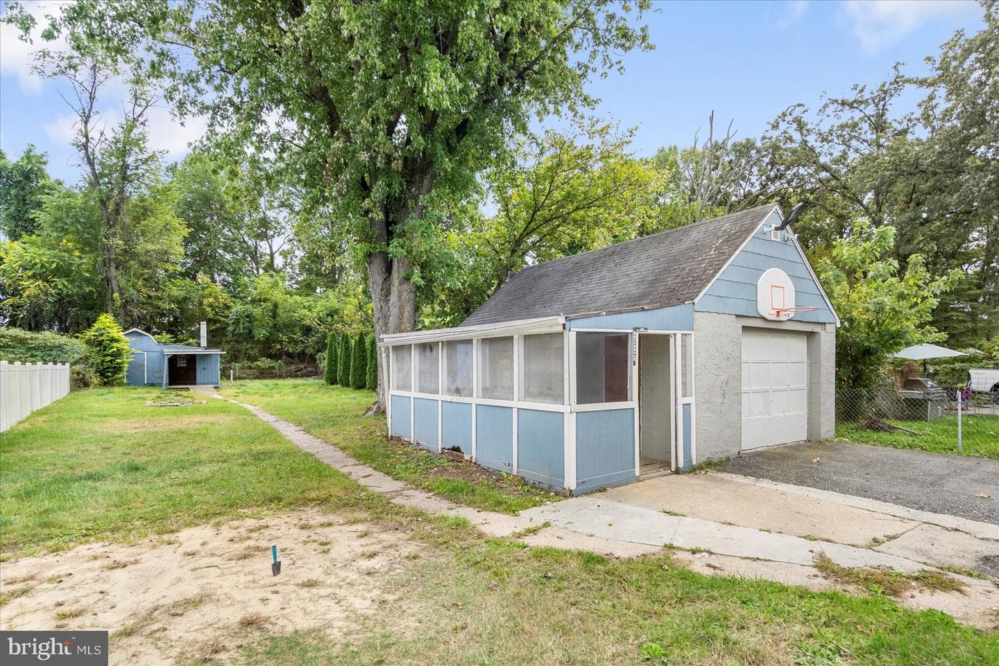 8029 Duvall Avenue photo 37