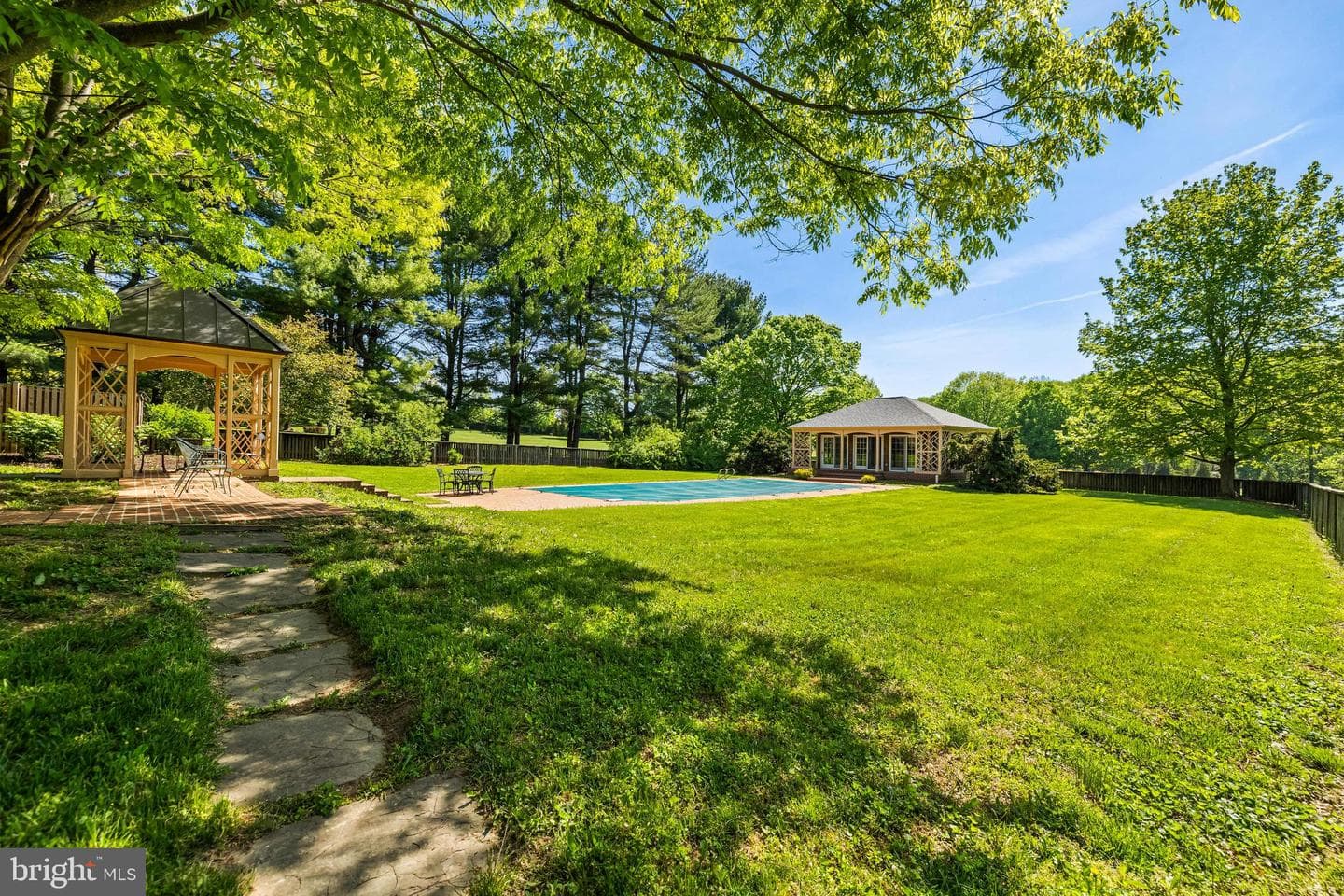 7 Glenberry Court photo 64