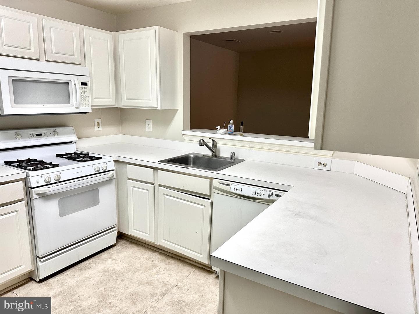 8905 Stone Creek Place #201 photo 3