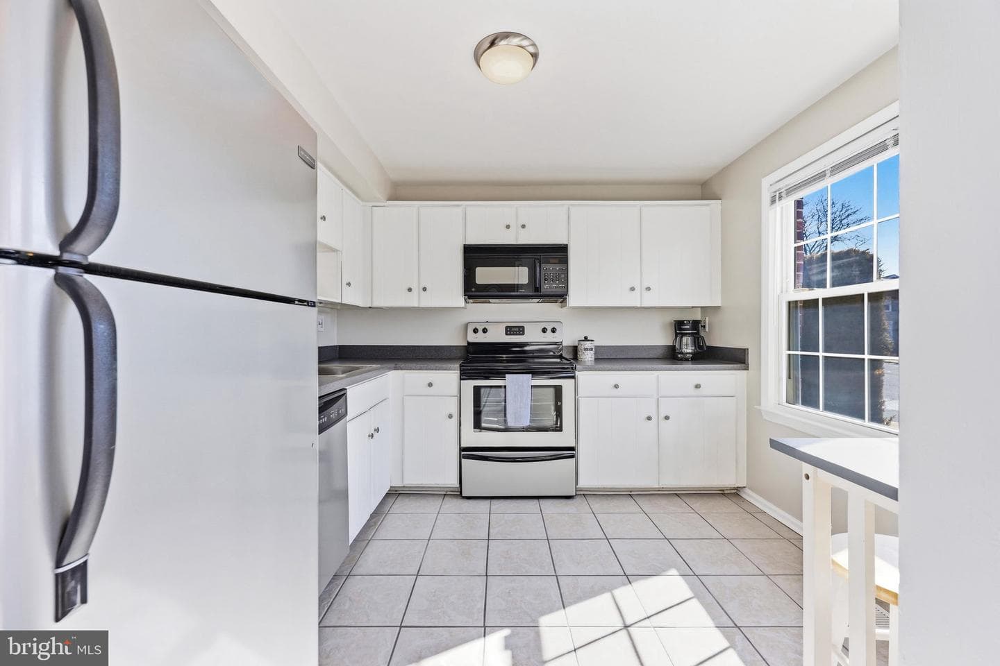 5326 King Arthur Circle photo 4