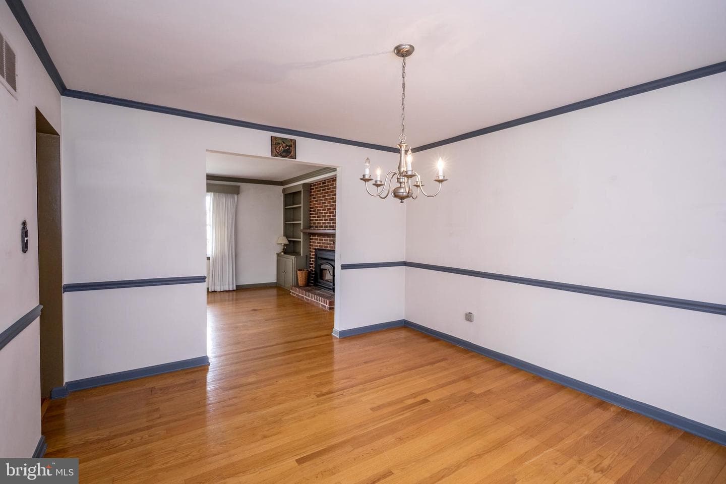 4300 Camellia photo 12