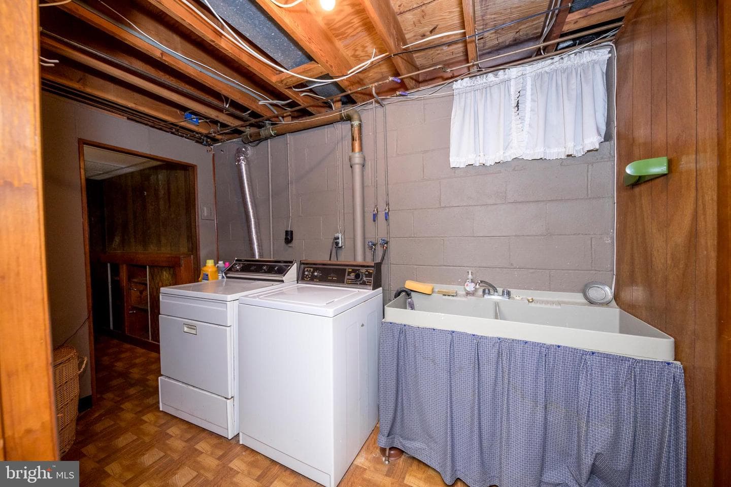 4300 Camellia photo 40