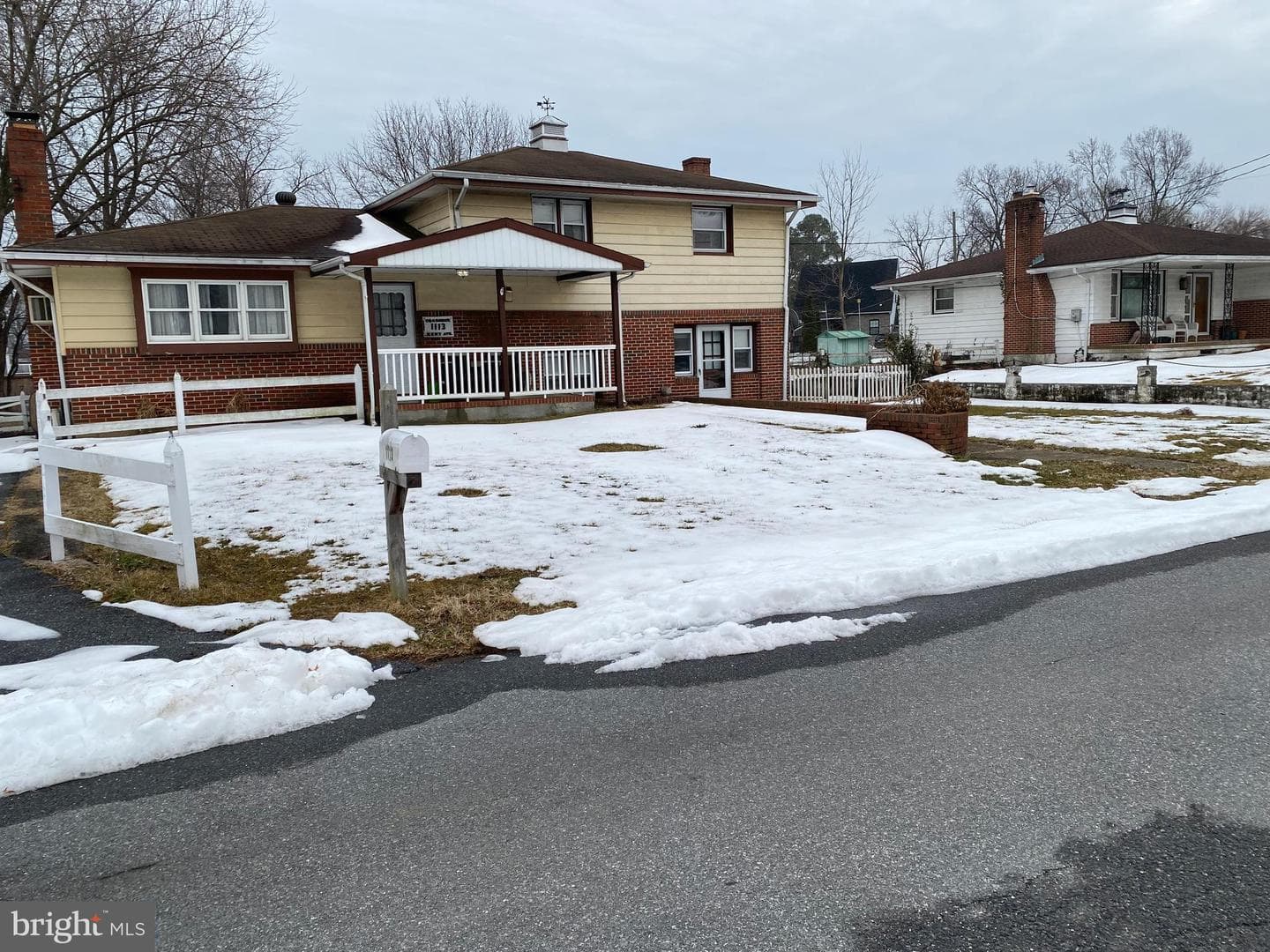 1113 Kent Avenue photo 2