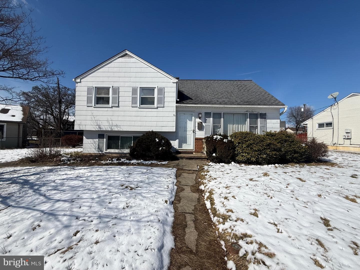 1806 Wentworth Road photo 1