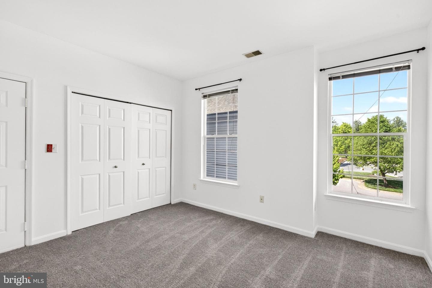 9645 Devedente Drive #204 photo 12