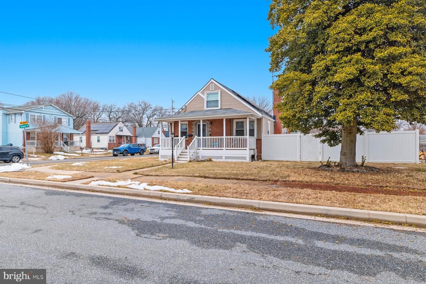 600 Seena Road photo 3