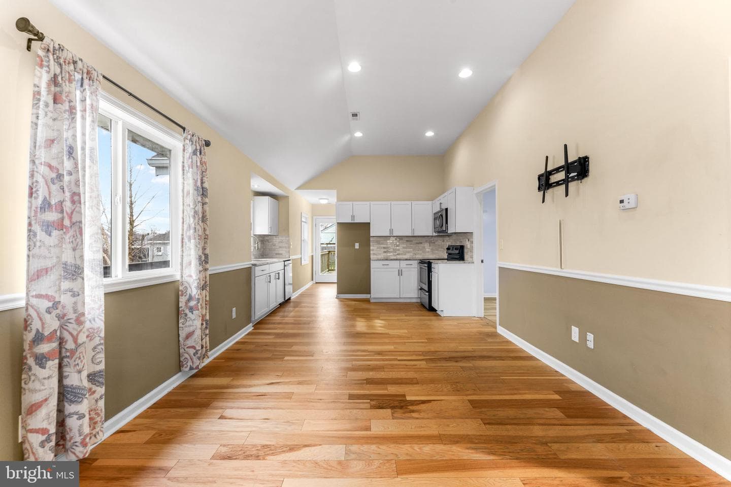 7343 Greenbank Road photo 7