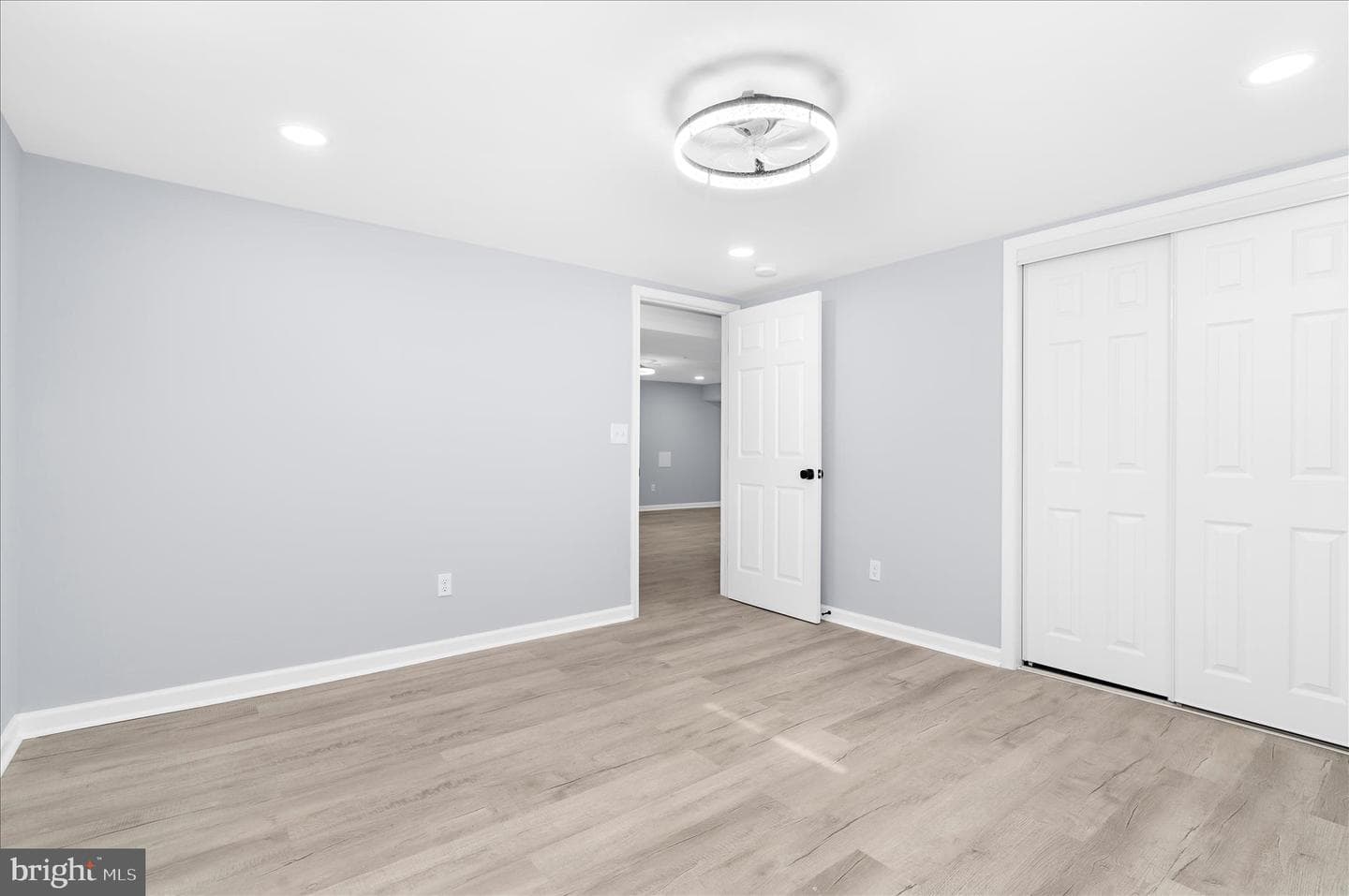 229 Sipple Avenue photo 23