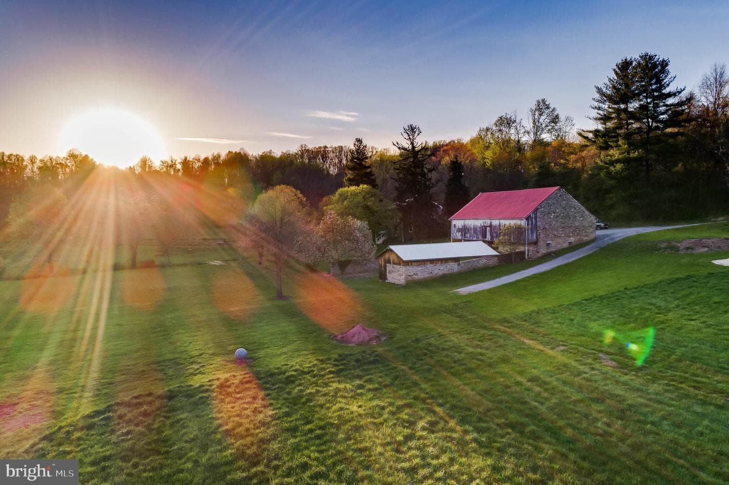 1449 Corbett Road photo 3